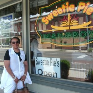 Meet your Posher, Joyce